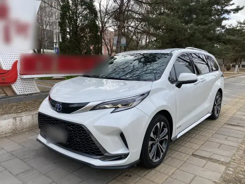 2023 Toyota Granvia 2.5L 189HP L4 E-CVT Hybrid