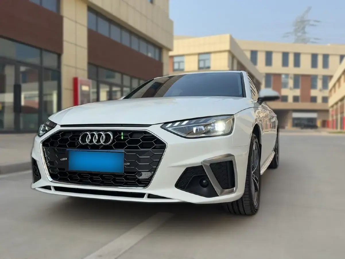 2024 Audi A4L 2.0T 190HP L4 7DCT