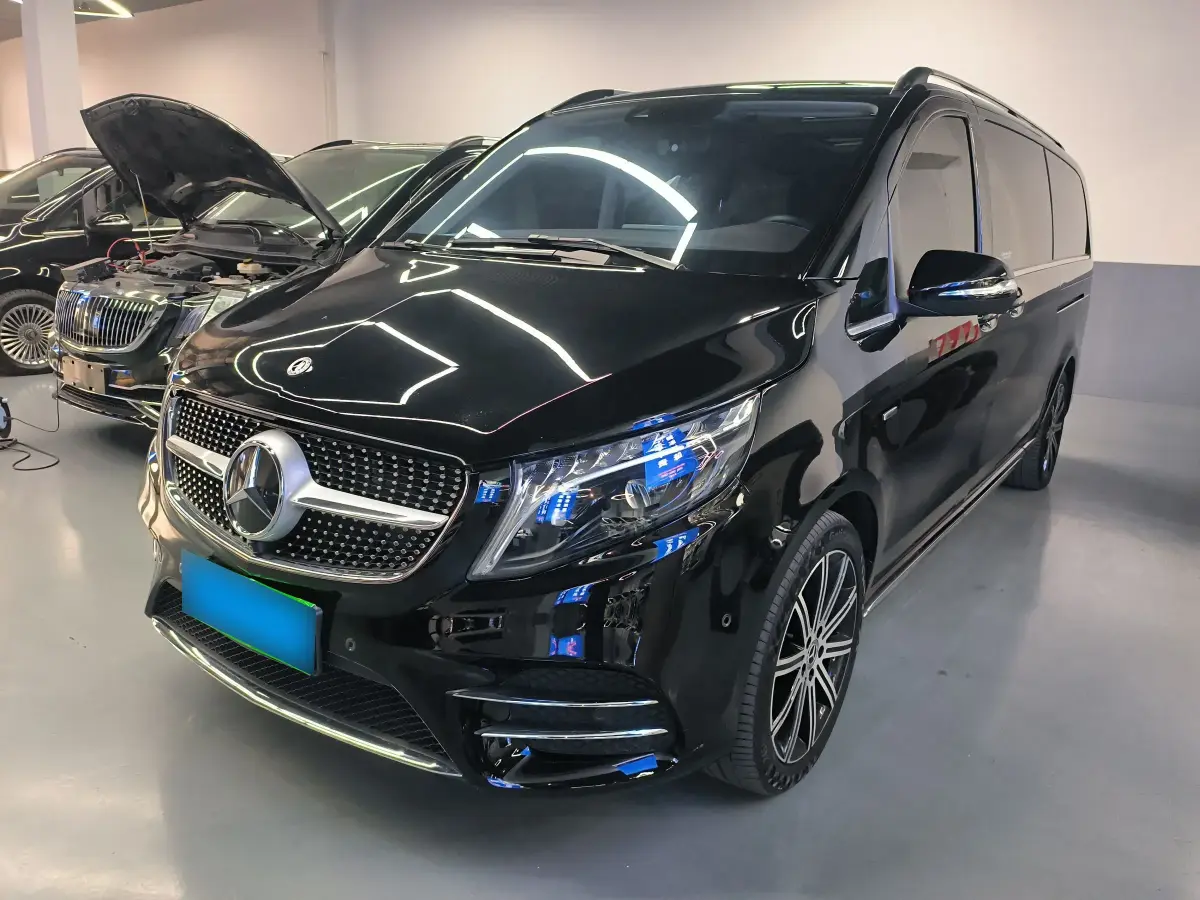 2022 Mercedes-Benz V Class 2.0T 211HP L4 9AT