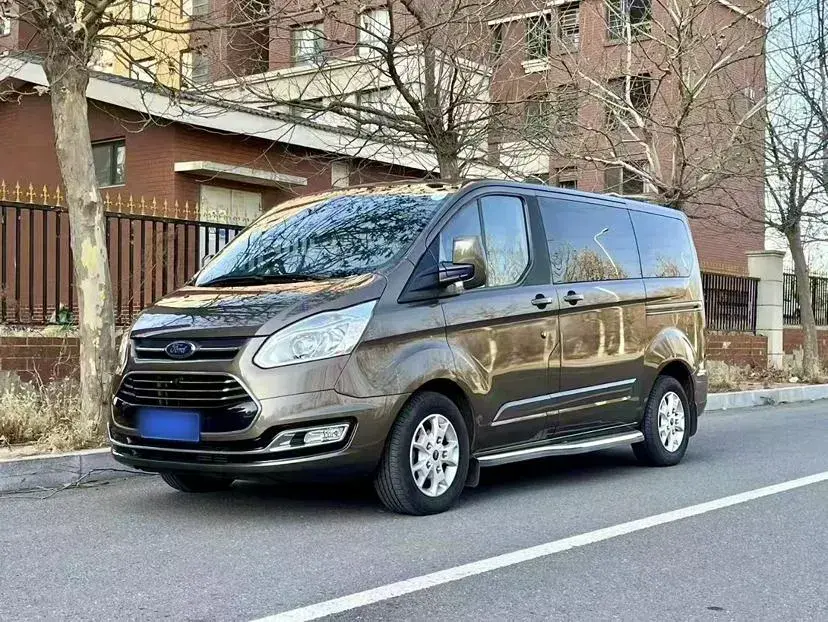 2017 Ford Tourneo 2.0T 203HP L4 6AT