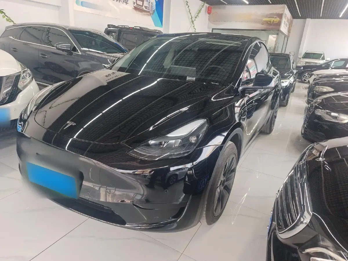 2023 Tesla Model Y BEV 60KWH