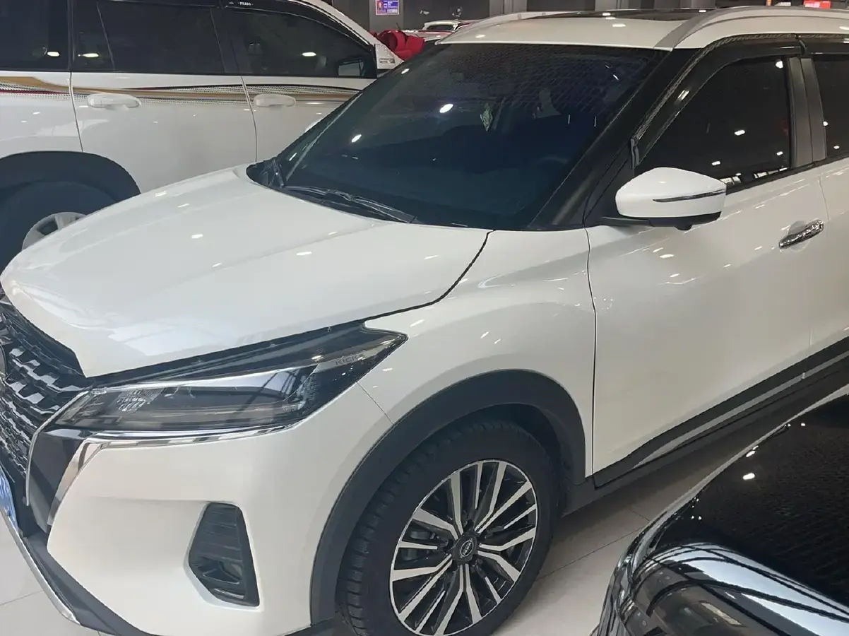 2023 Nissan Kicks 1.5L 122HP L4 CVT