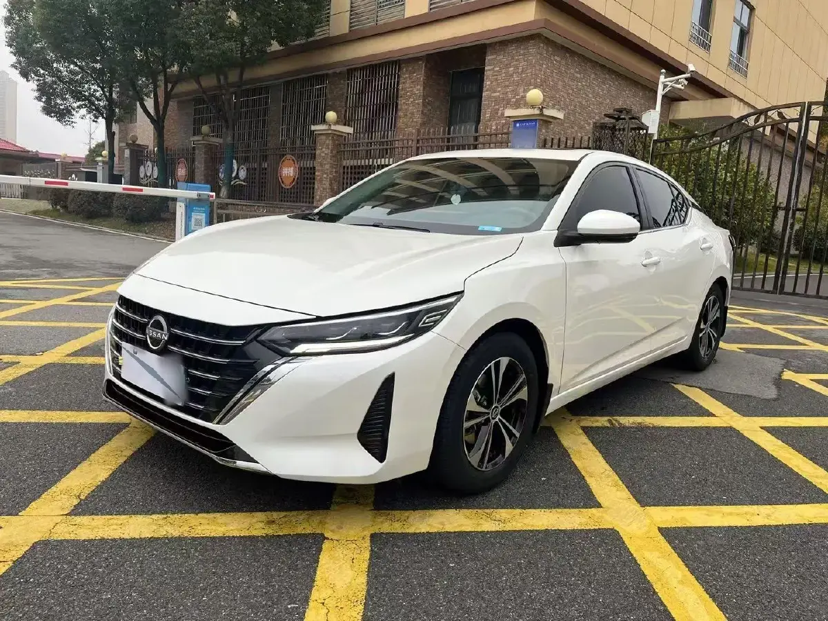 2023 Nissan Sylphy 1.6L 135HP L4 CVT