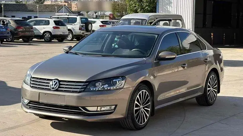 2014 Volkswagen Passat 1.8T 160HP L4 7DCT