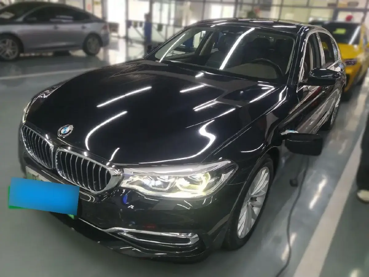 2020 BMW 5 Series 2.0T 184HP L4 8AT PHEV 17.7KWH