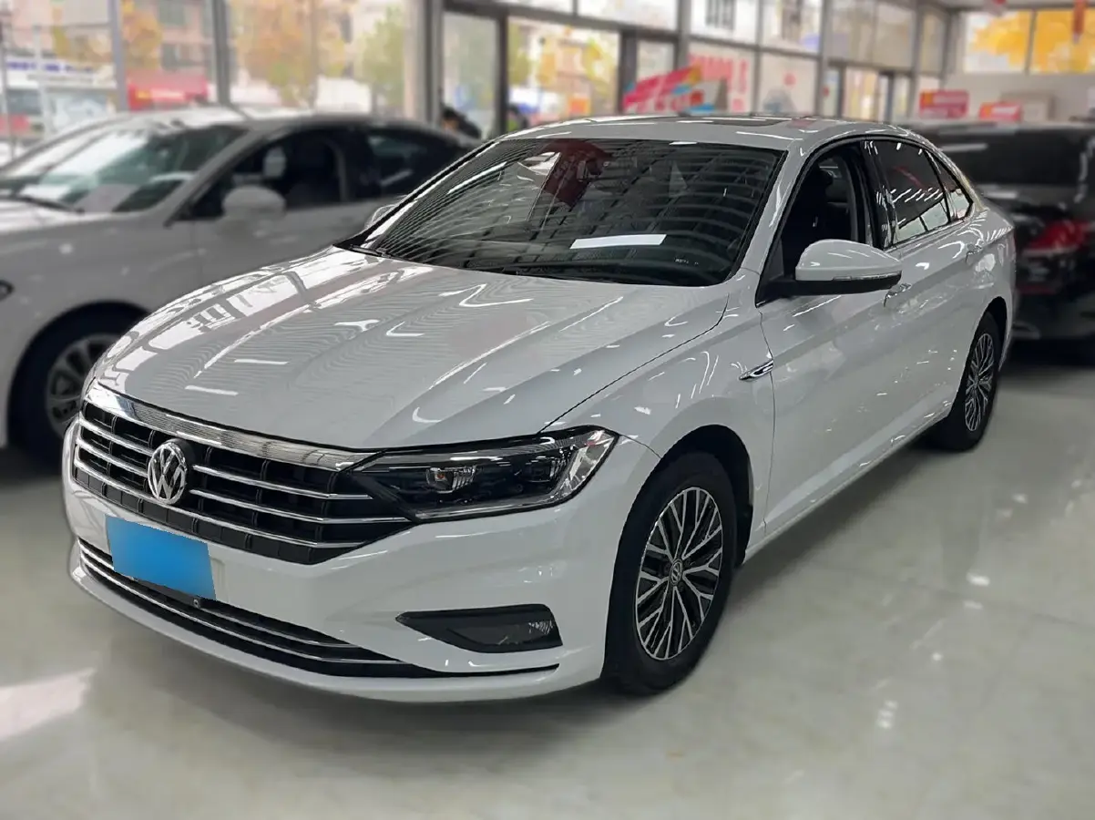 2020 Volkswagen Sagitar 1.2T 116HP L4 7DCT