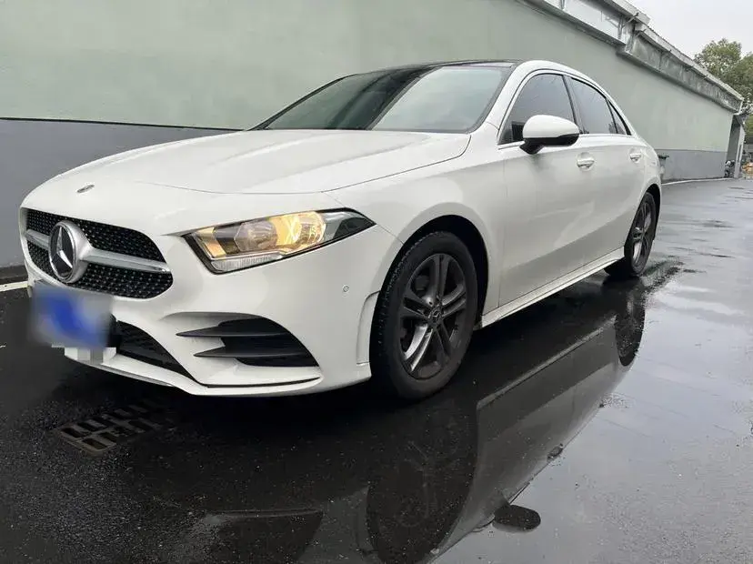 2021 Mercedes-Benz A Class 1.3T 136HP L4 7DCT