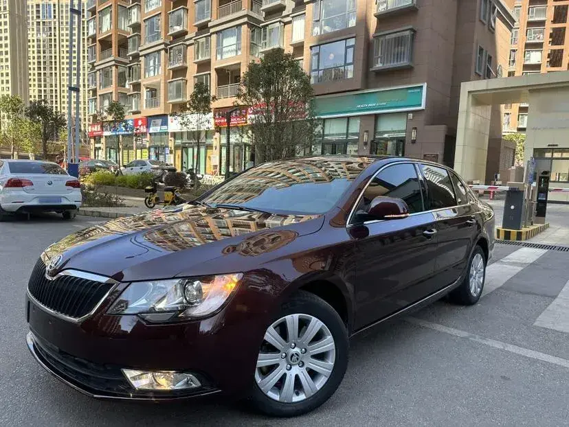 2013 Skoda Superb 1.4T 131HP L4 7DCT