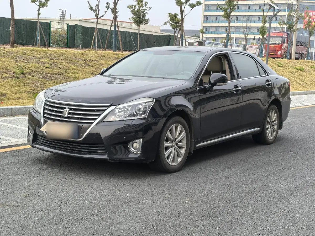 2012 Toyota Crown 2.5L 193HP V6 6AT