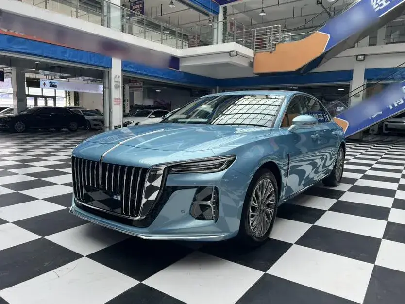 2023 HongQi H5 2.0T 224HP L4 8AT