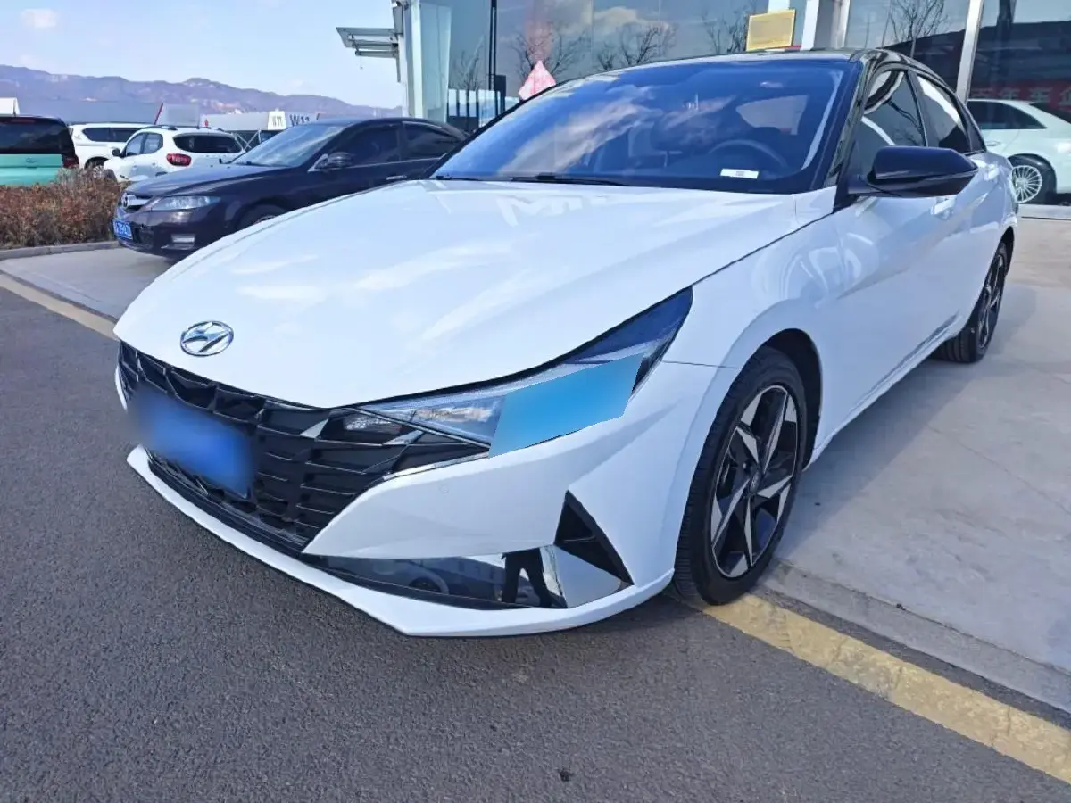 2021 Hyundai Elantra 1.5L 115HP L4 CVT