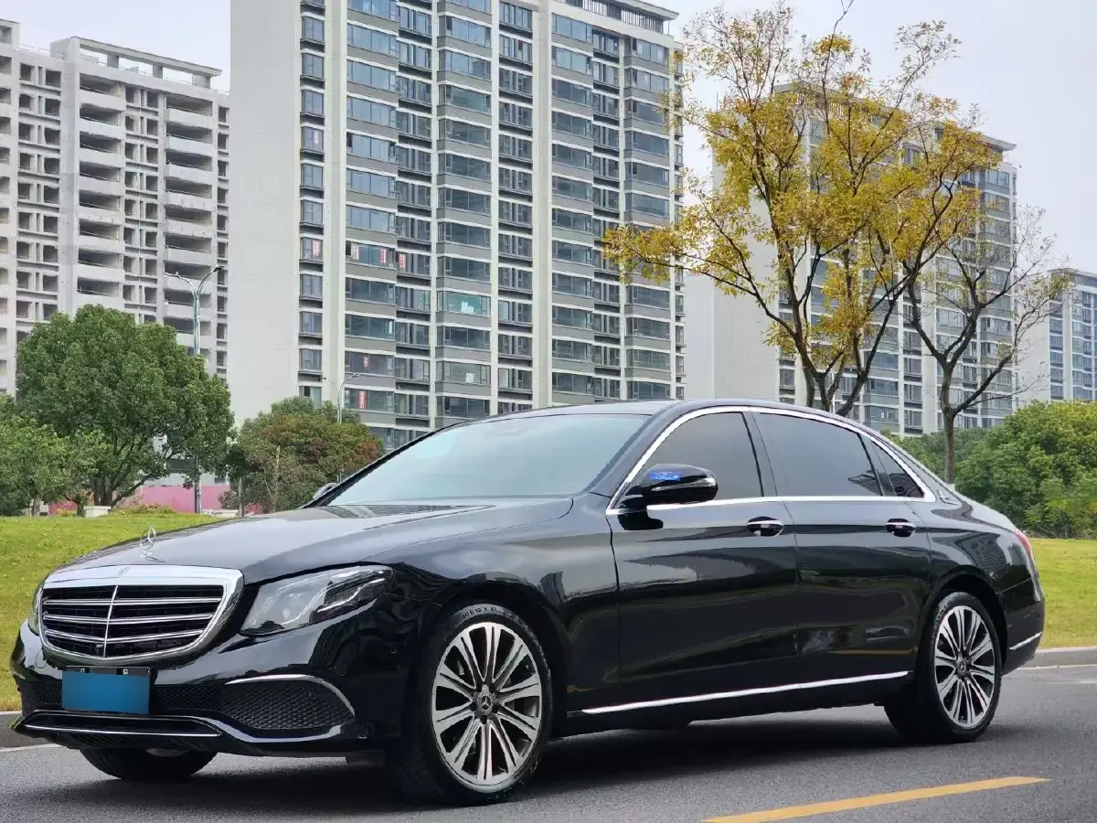 2017 Mercedes-Benz E Class 2.0T 245HP L4 9AT