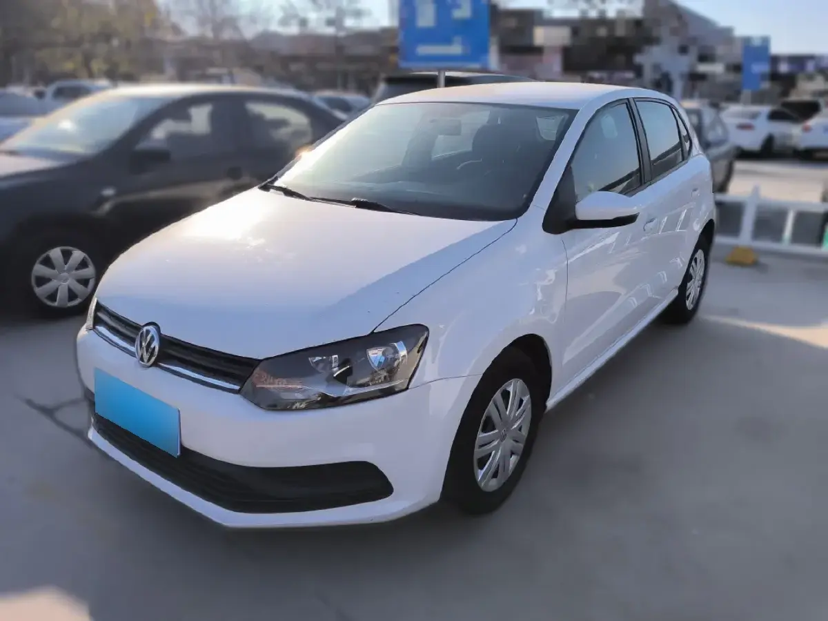 2016 Volkswagen Polo 1.4L 90HP L4 5MT