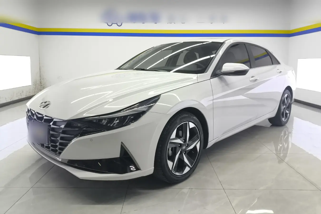 2022 Hyundai Elantra 1.5L 115HP L4 CVT