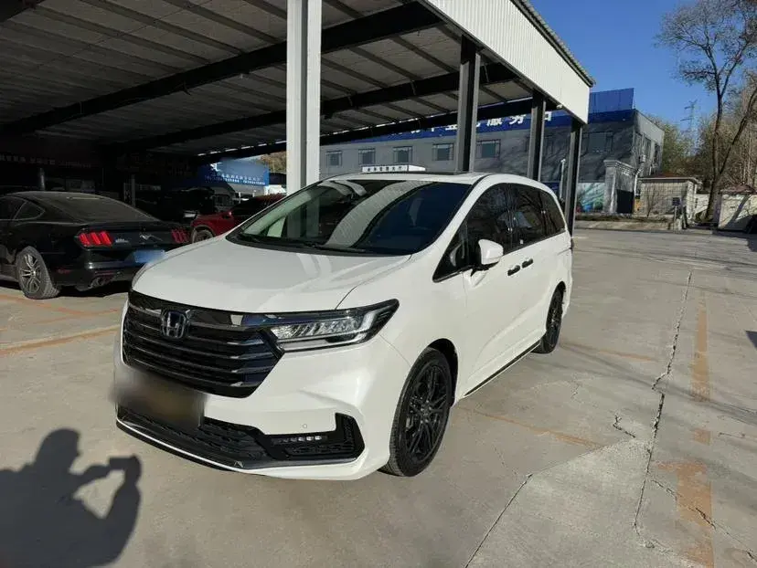 2022 Honda Odyssey 2.0L 146HP L4 E-CVT Hybrid