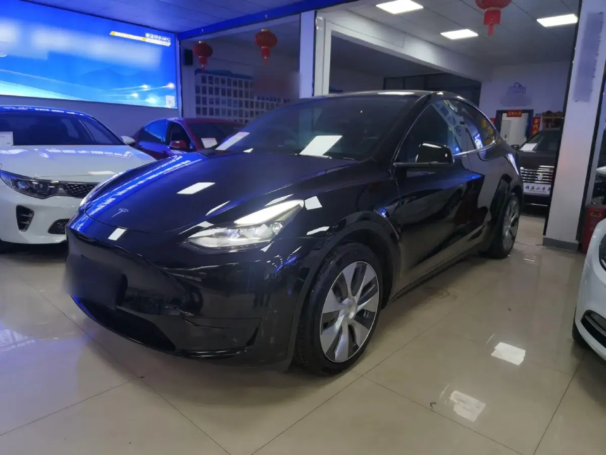 2022 Tesla Model Y BEV 60KWH