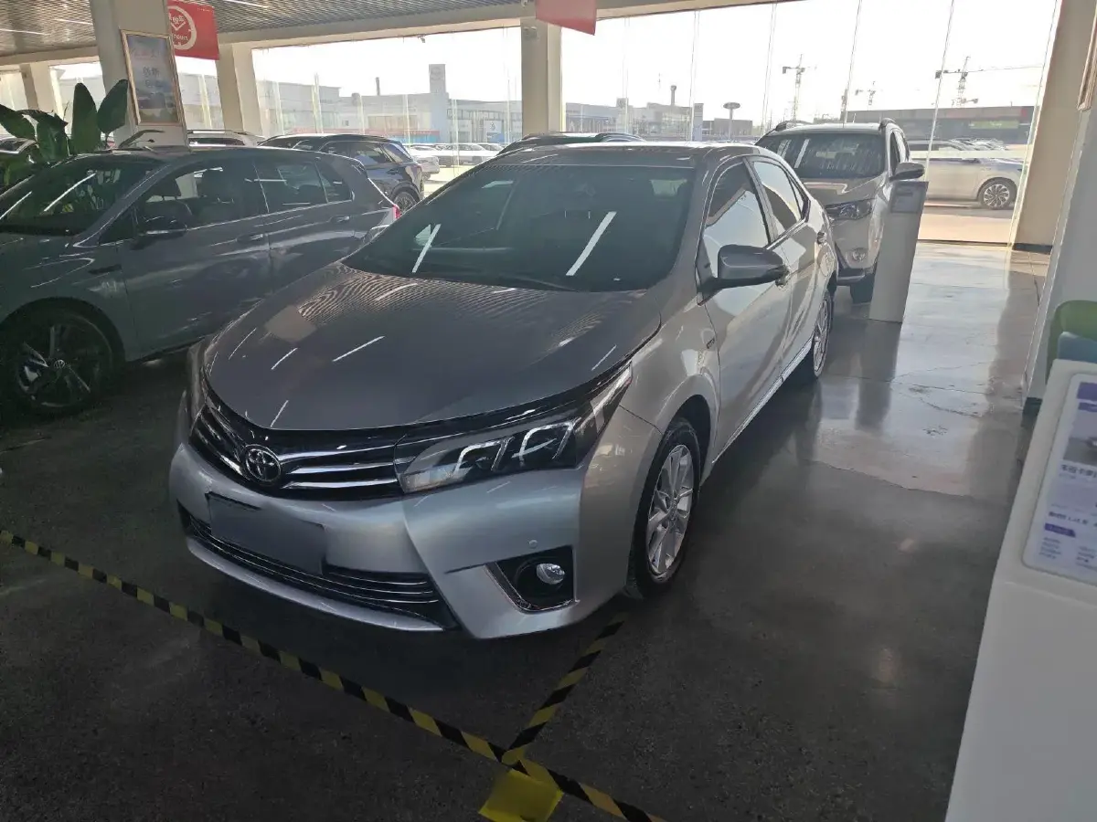 2016 Toyota Corolla 1.6L 122HP L4 CVT
