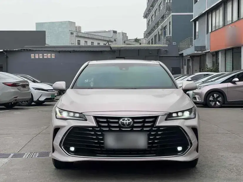 2023 Toyota Avalon 2.0L 177HP L4 CVT