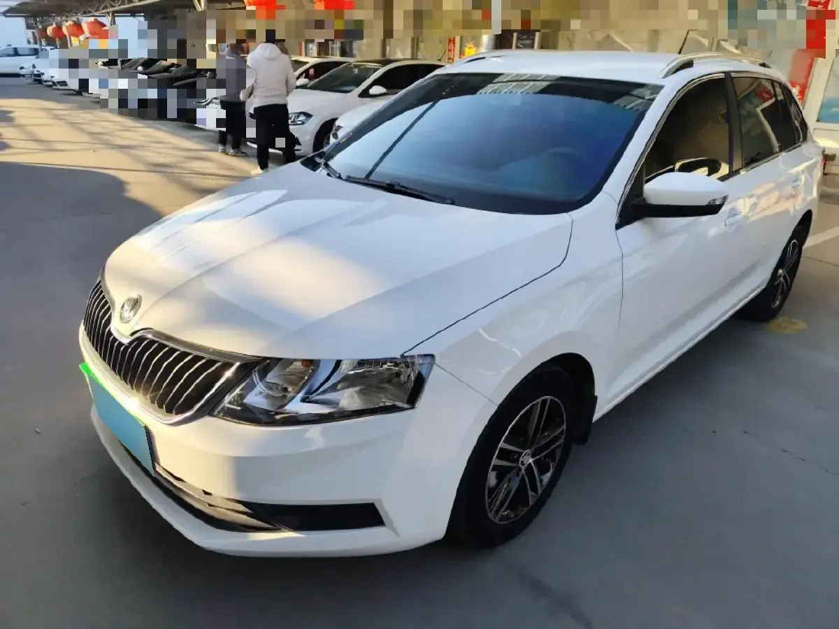2019 Skoda Rapid Spaceback 1.5L 112HP L4 6AT