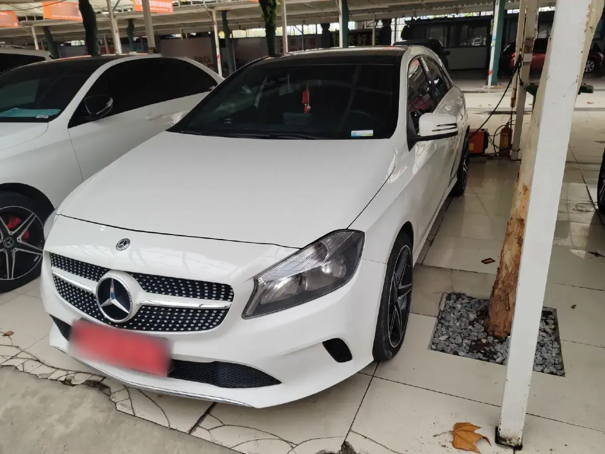 2017 Mercedes-Benz A Class 1.6T 122HP L4 7DCT