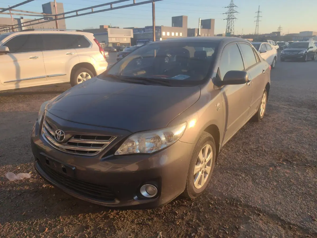 2013 Toyota Corolla 1.6L 122HP L4 4AT