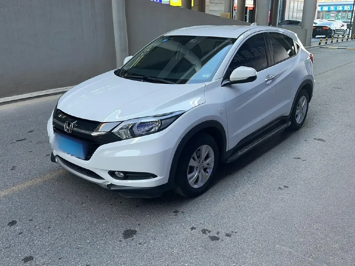 2015 Honda Vezel 1.5L 131HP L4 CVT