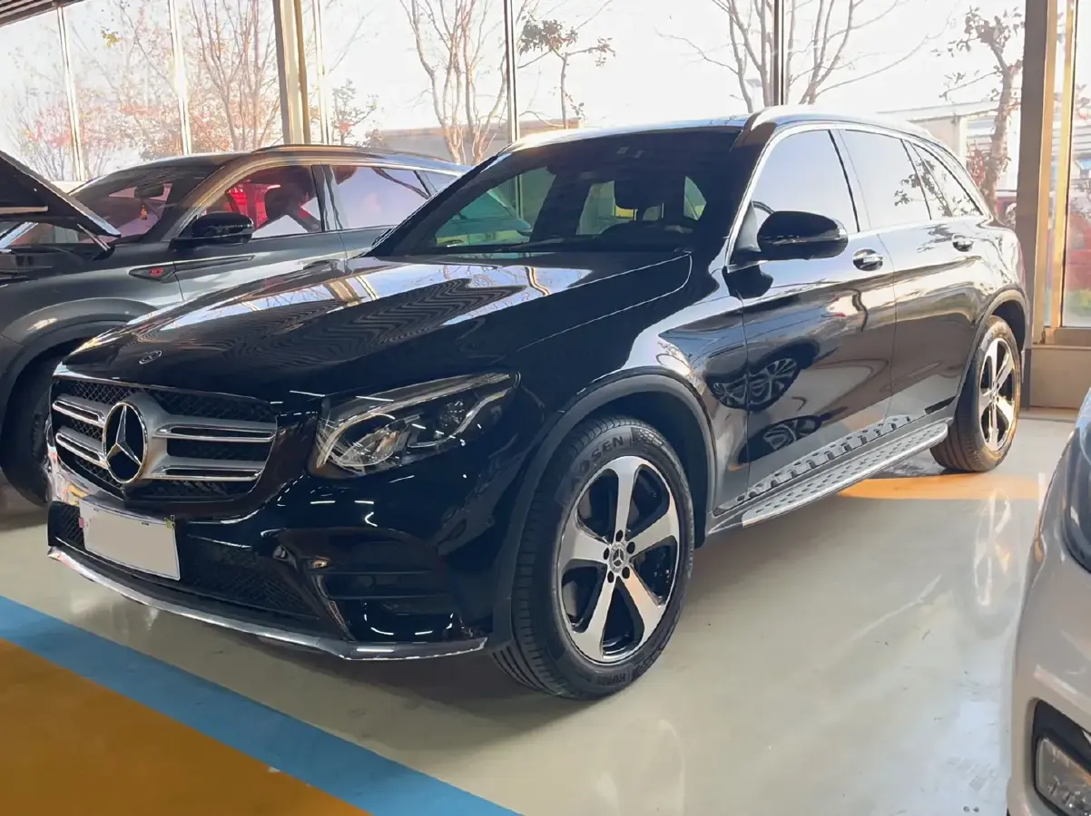 2019 Mercedes-Benz GLC Class 2.0T 211HP L4 9AT
