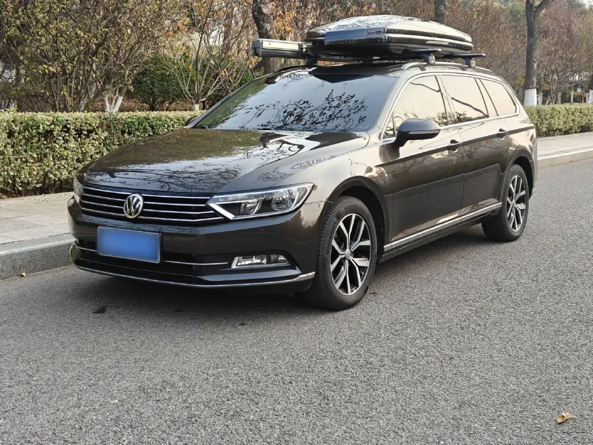 2018 Volkswagen Alltrack 2.0T 220HP L4 6DCT