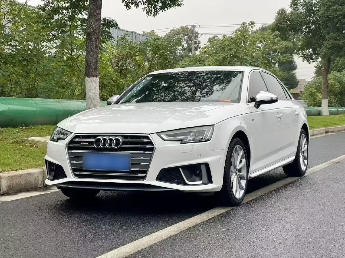 2019 Audi A4L 2.0T 190HP L4 7DCT