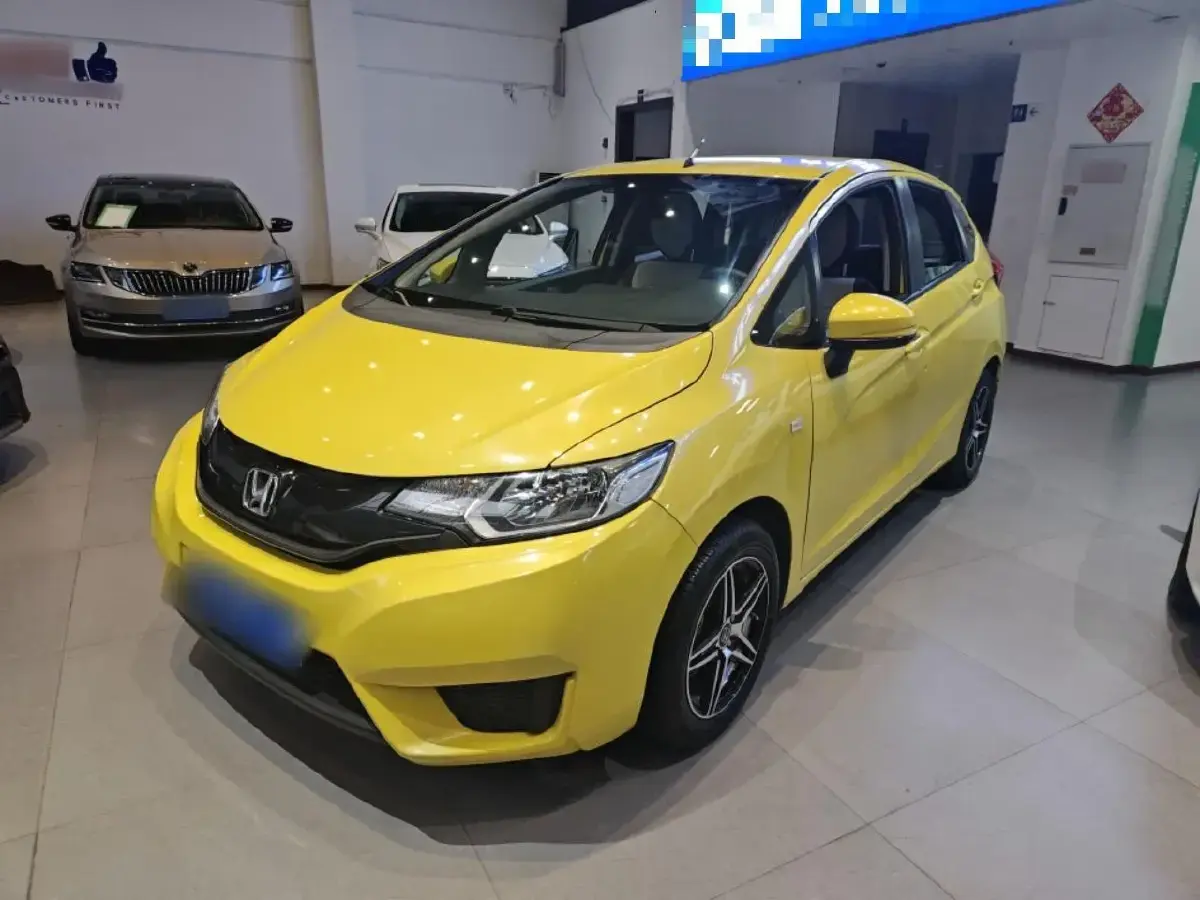 2014 Honda Fit 1.5L 131HP L4 CVT