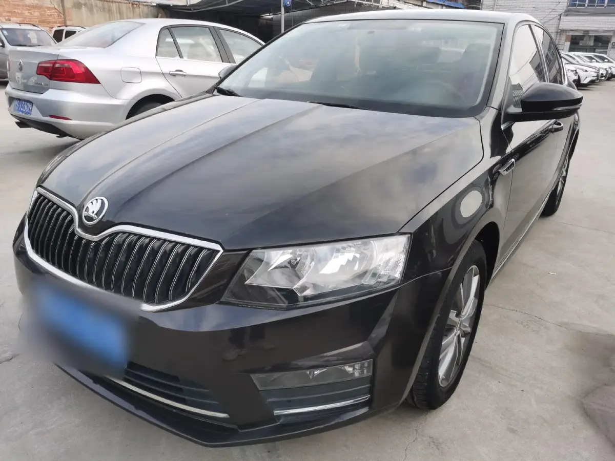 2017 Skoda Octavia 1.6L 110HP L4 6AT