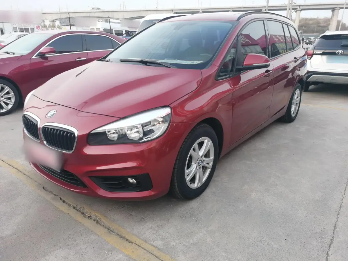 2015 BMW 2 Series SUV 1.5T 136HP L3 6AT