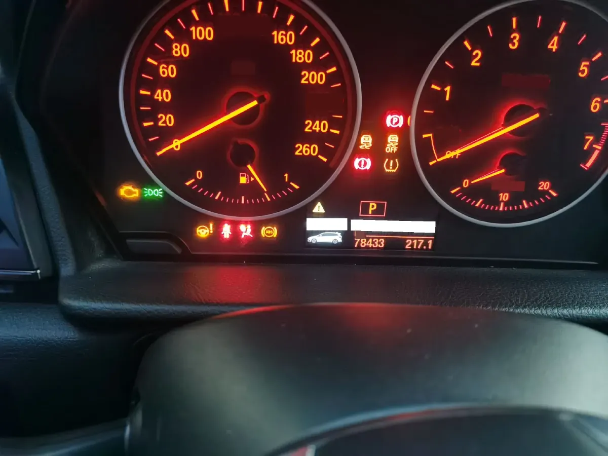 2015 BMW 2 Series SUV 1.5T 136HP L3 6AT,autocango,china used car exporter,china ev exporter,chinese used car exporter,chinese used ev exporter