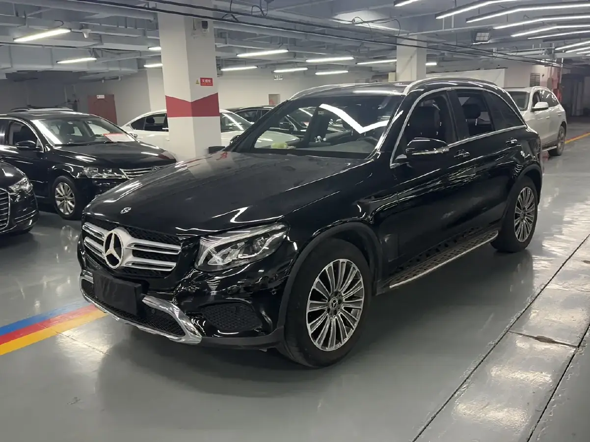 2017 Mercedes-Benz GLC Class 2.0T 184HP L4 9AT