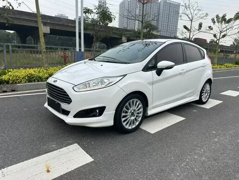 2014 Ford Fiesta 1.0T 125HP L3 6DCT