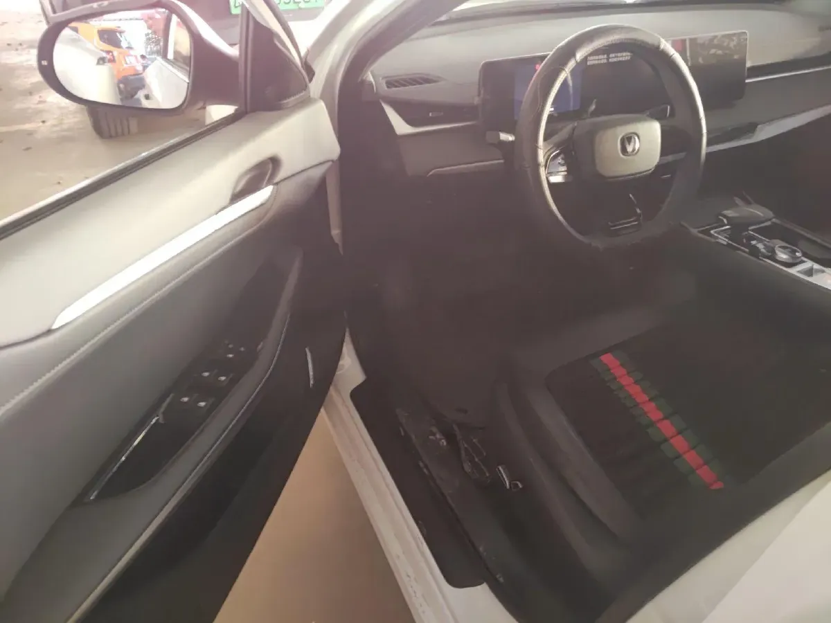 2023 ChangAn Raeton Plus 1.5T 188HP L4 7DCT,autocango,china used car exporter,china ev exporter,chinese used car exporter,chinese used ev exporter