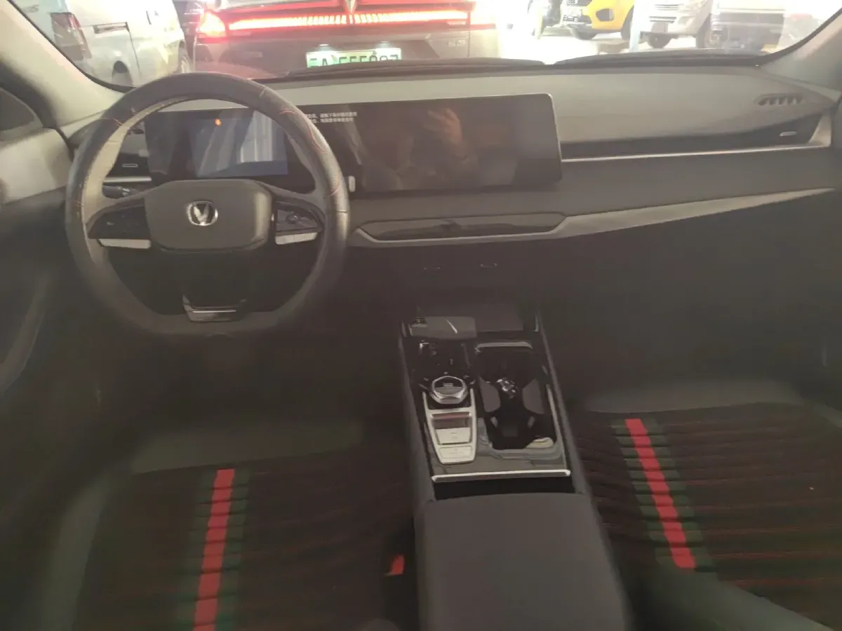 2023 ChangAn Raeton Plus 1.5T 188HP L4 7DCT,autocango,china used car exporter,china ev exporter,chinese used car exporter,chinese used ev exporter