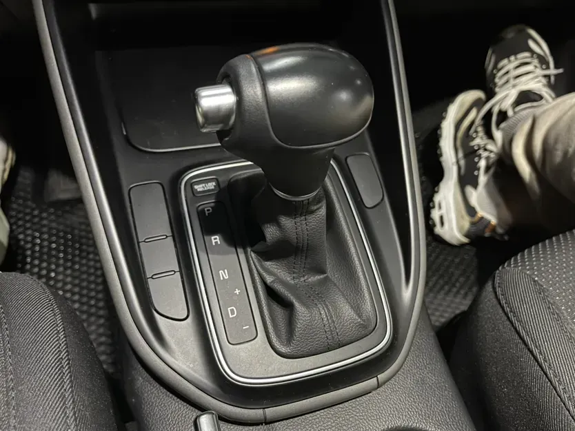 2013 Kia Carens 2.0L 152HP L4 6AT,autocango,china used car exporter,china ev exporter,chinese used car exporter,chinese used ev exporter