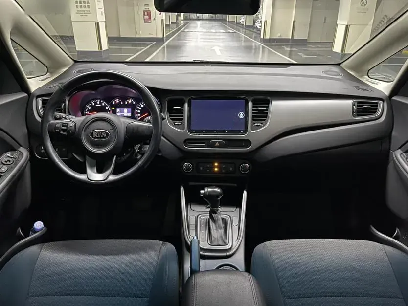 2013 Kia Carens 2.0L 152HP L4 6AT,autocango,china used car exporter,china ev exporter,chinese used car exporter,chinese used ev exporter