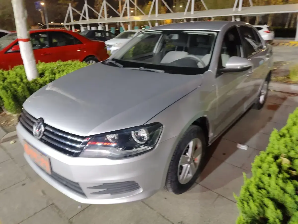 2013 Volkswagen Bora 1.6L 105HP L4 6AT