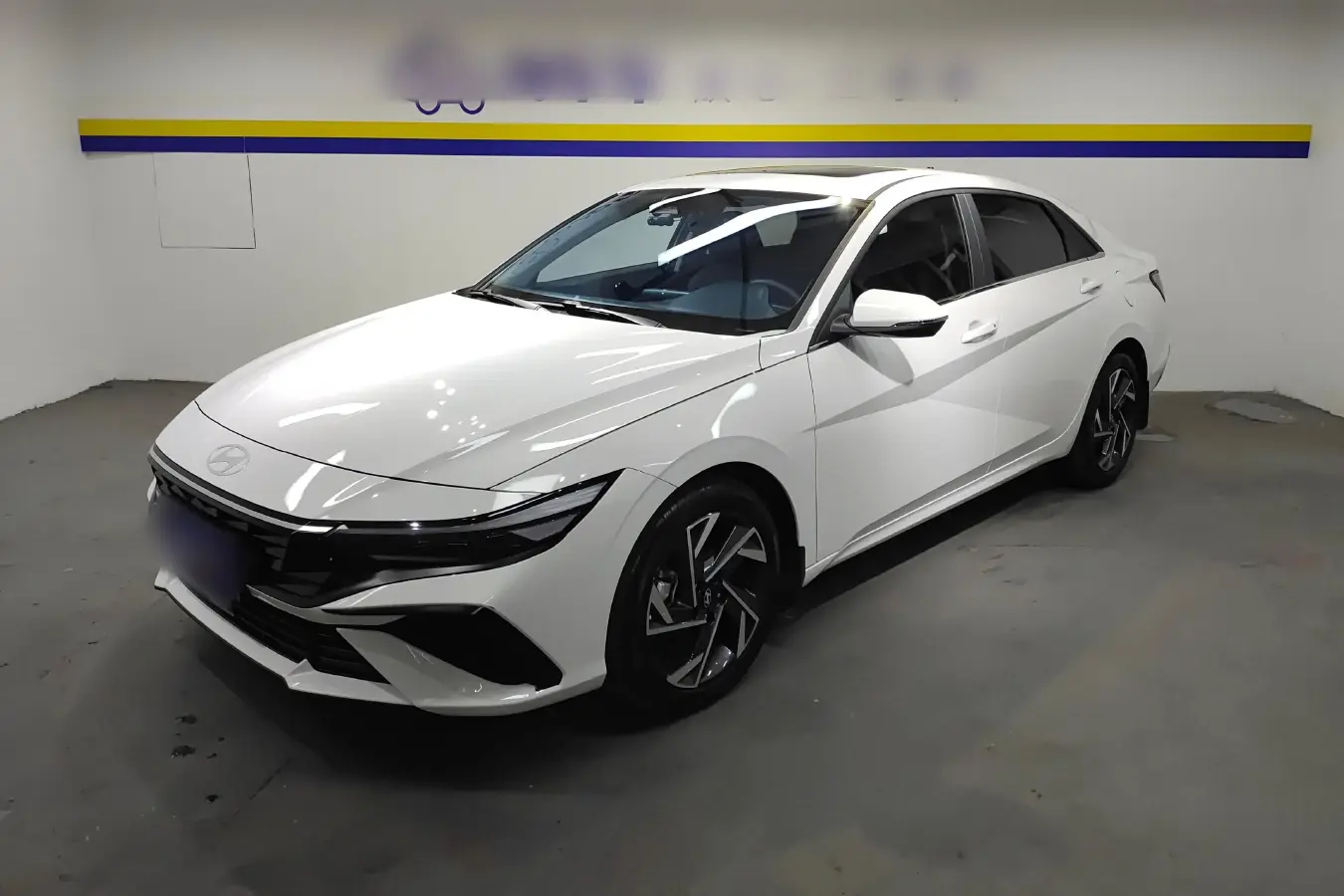 2023 Hyundai Elantra 1.5L 115HP L4 CVT