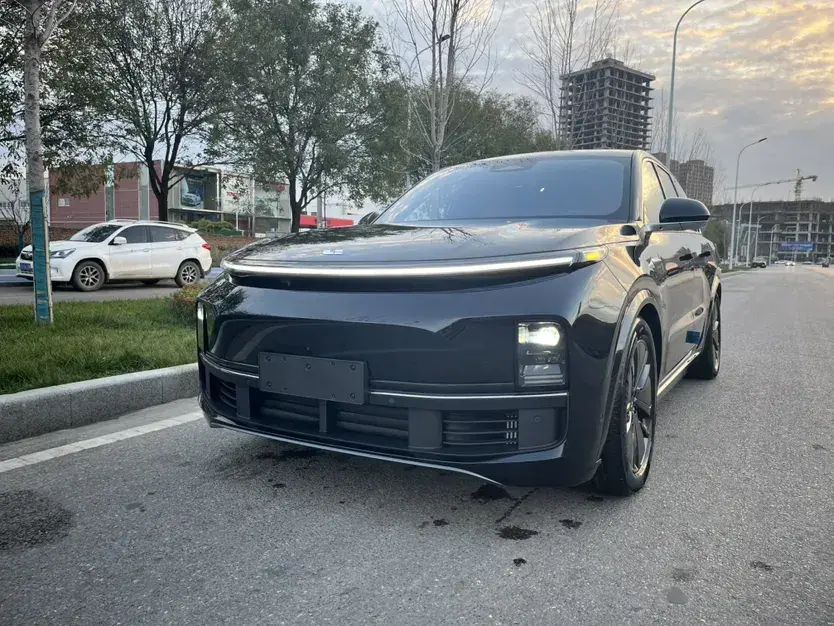 2023 Li L8 Range Extended 154HP REEV 40.9KWH