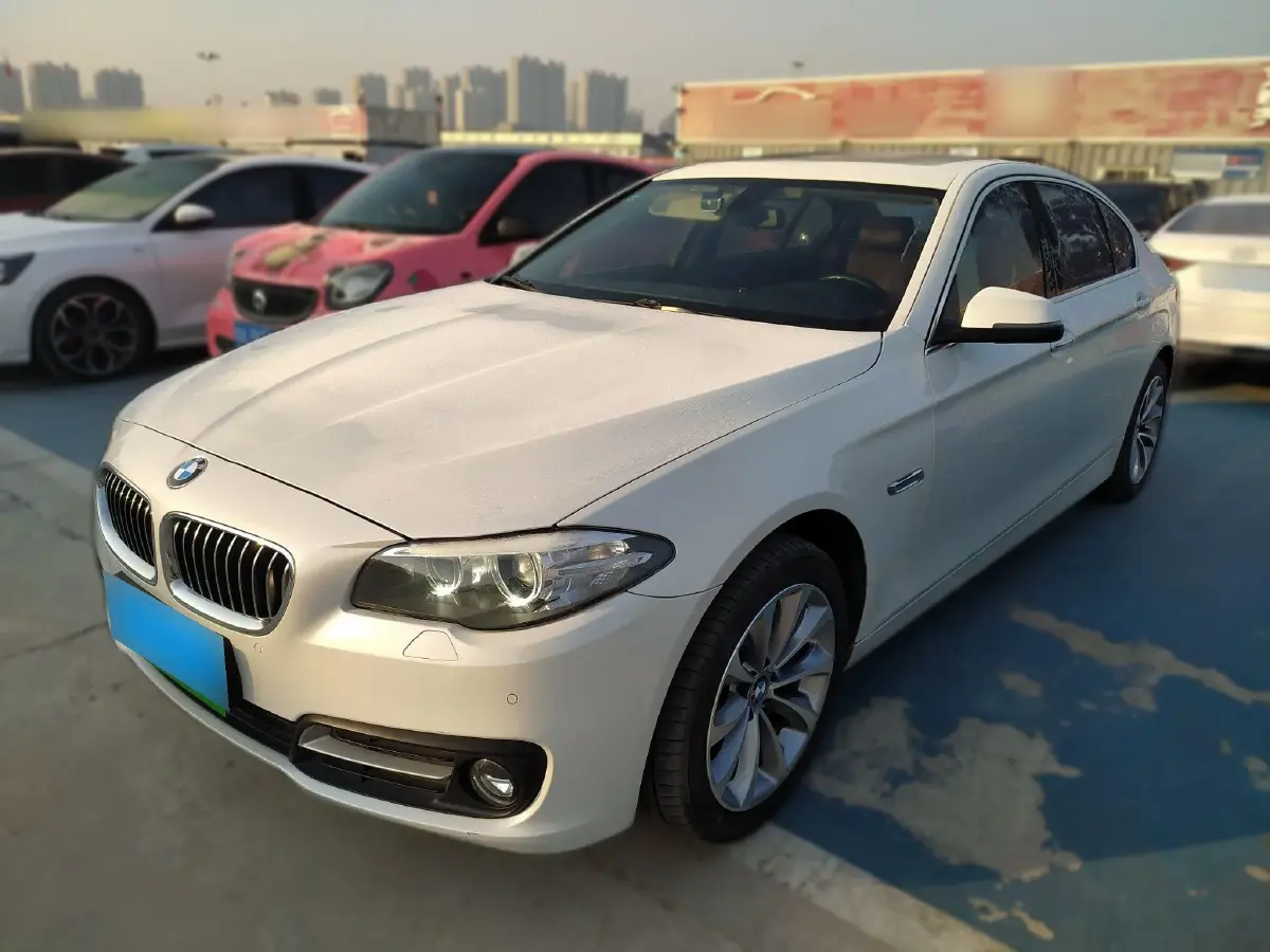 2017 BMW 5 Series 2.0T 245HP L4 8AT