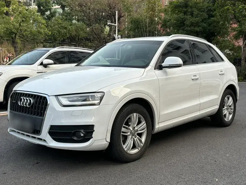 2013 Audi Q3 2.0T 170HP L4 7DCT