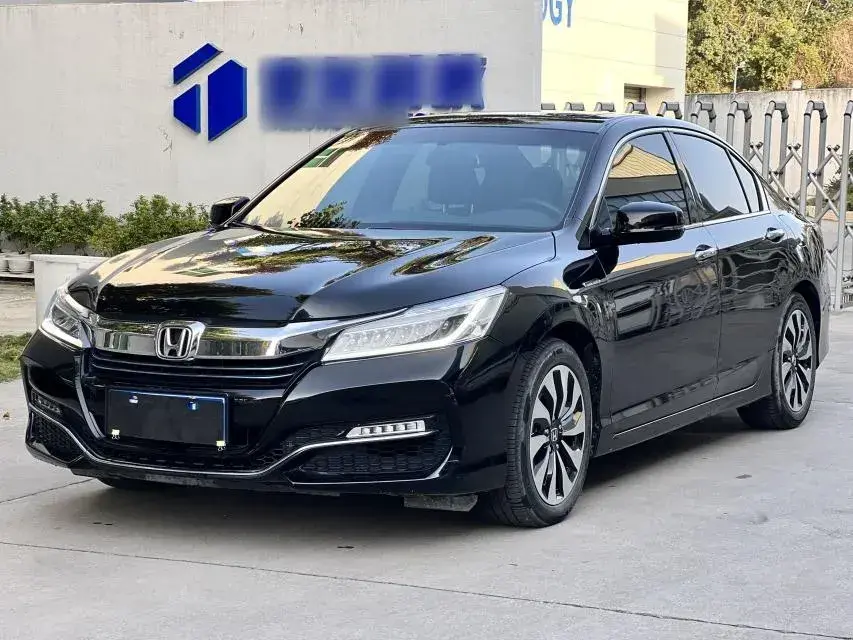 2016 Honda Accord 2.0L 146HP L4 E-CVT Hybrid