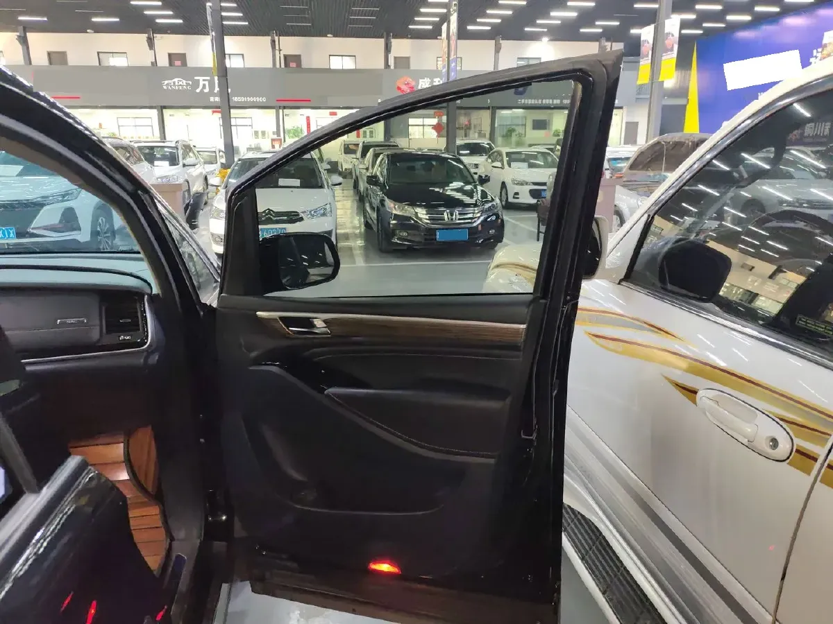 2023 GAC Trumpchi M8 2.0T 252HP L4 8AT,autocango,china used car exporter,china ev exporter,chinese used car exporter,chinese used ev exporter