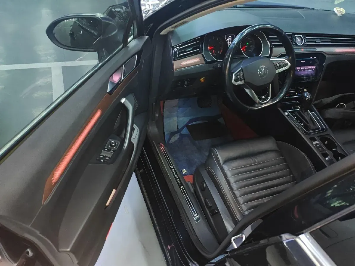 2020 Volkswagen Magotan 2.0T 186HP L4 7DCT,autocango,china used car exporter,china ev exporter,chinese used car exporter,chinese used ev exporter