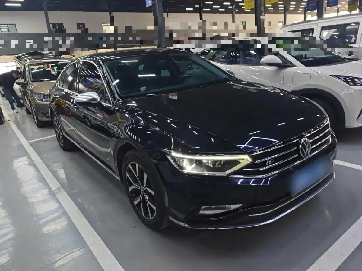 2020 Volkswagen Magotan 2.0T 186HP L4 7DCT,autocango,china used car exporter,china ev exporter,chinese used car exporter,chinese used ev exporter