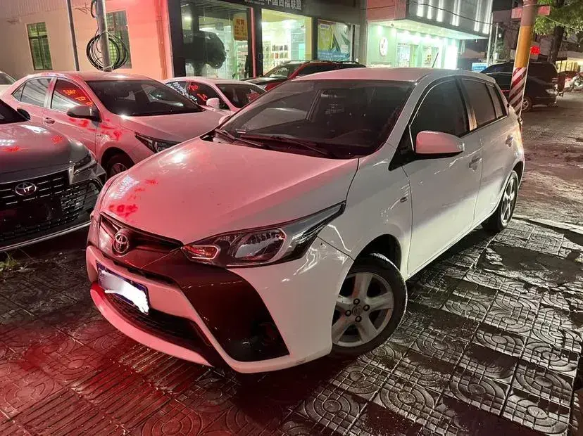 2016 Toyota Yaris L 1.5L 107HP L4 CVT