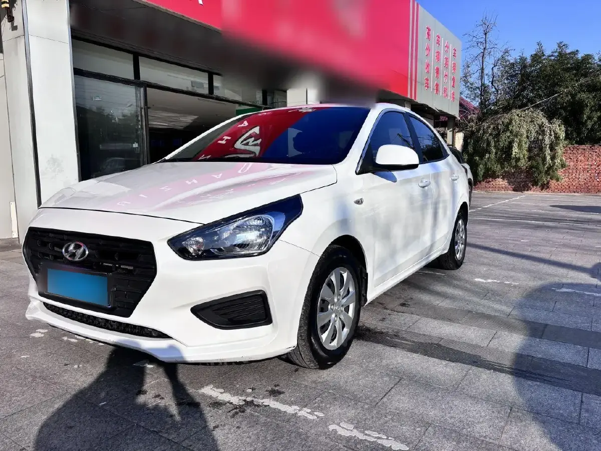 2020 Hyundai Reina 1.4L 95HP L4 5MT